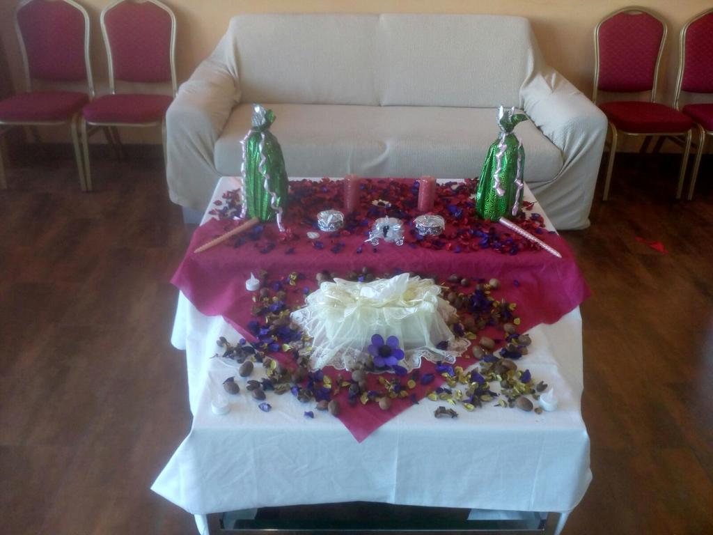 Hotel Ciudad De Корелья Экстерьер фото